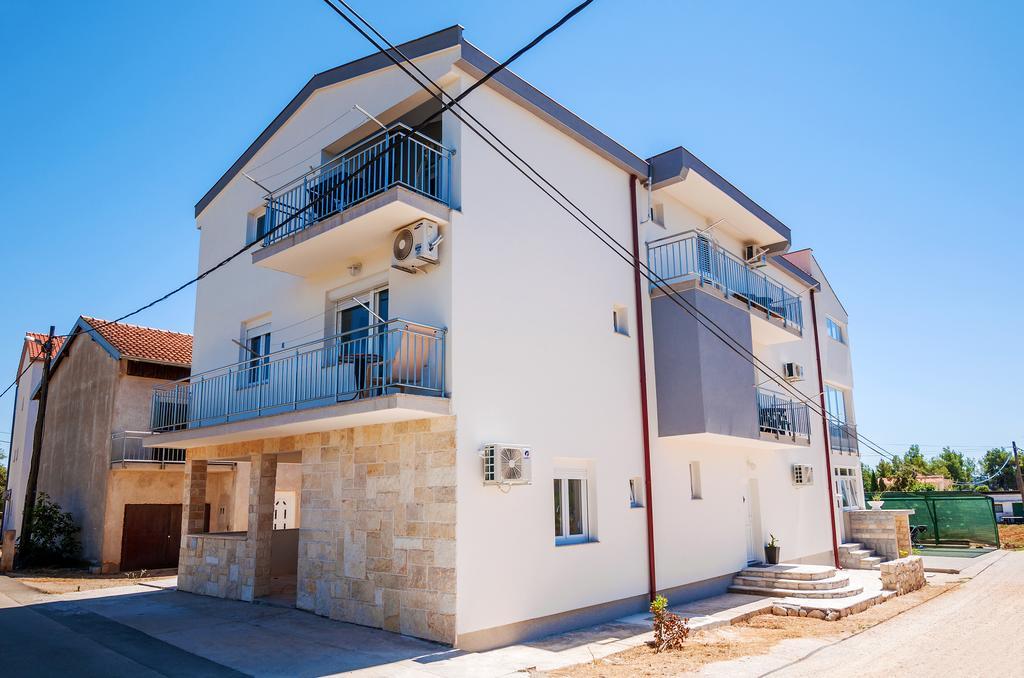 Apartment Tony With Private Pool Sukošan Dış mekan fotoğraf